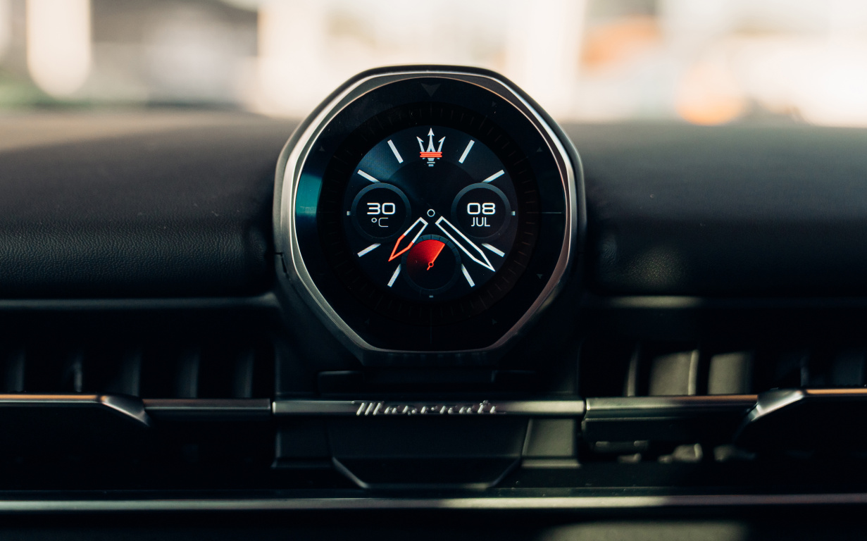 SMALL_new-maserati-grecale-granturismo-grancabrio-watch